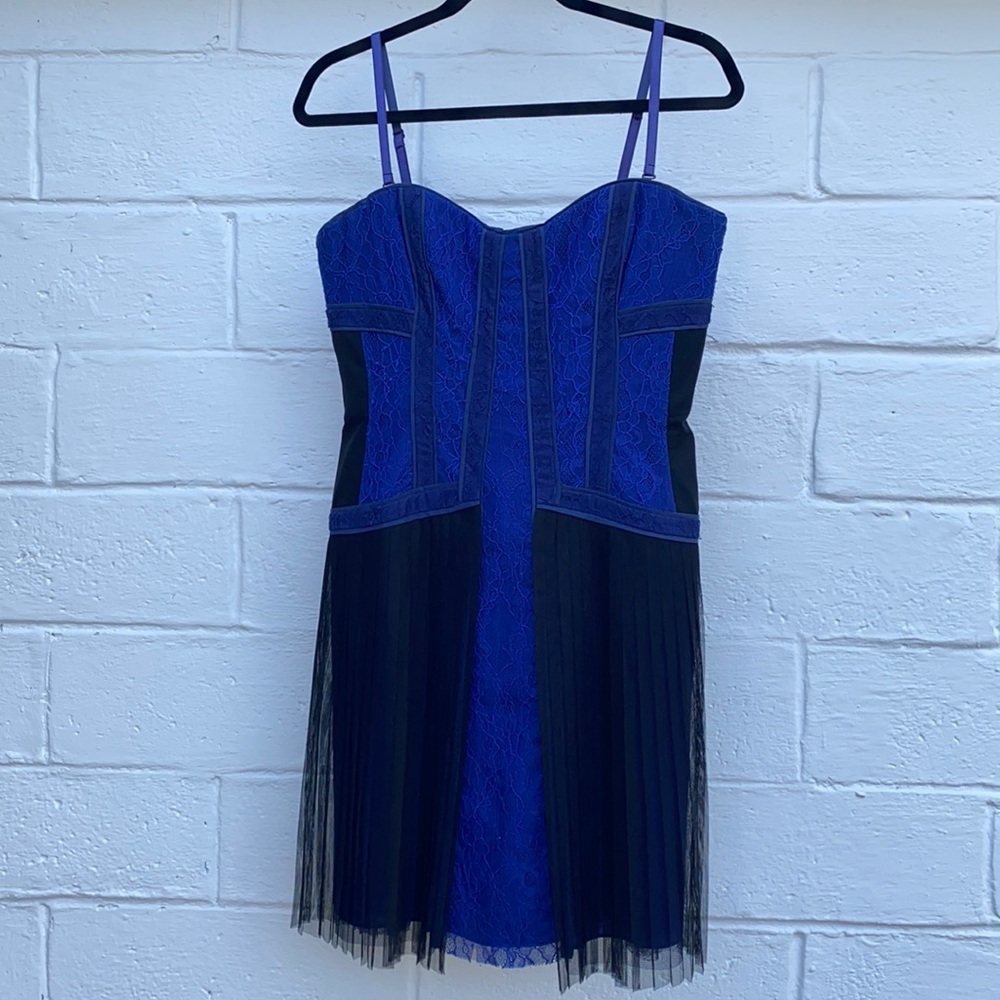 BCBG | sexy black & navy lace & tulle dress| size M|